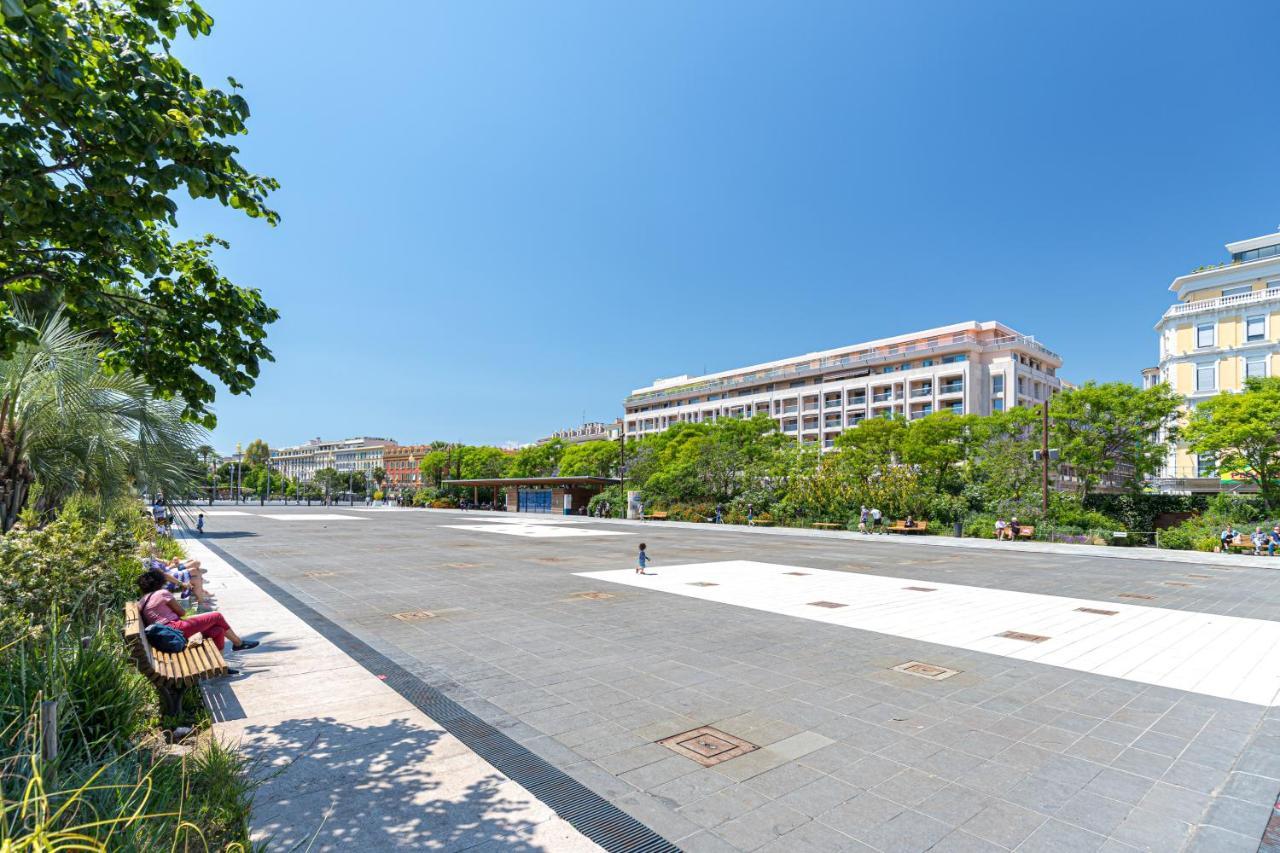 Cocoon Beach Central Proche Mer Ница Екстериор снимка